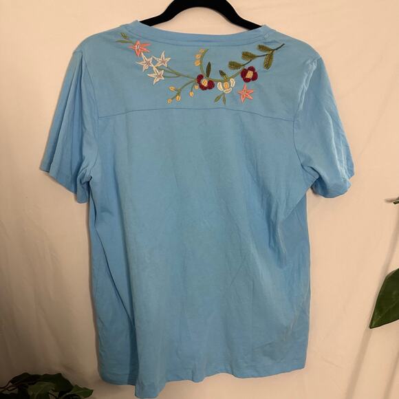 Johnny Was Floral Embroidered V-Neck Short Sleeve Tee Blue Size Medium - Picture 3 of 6